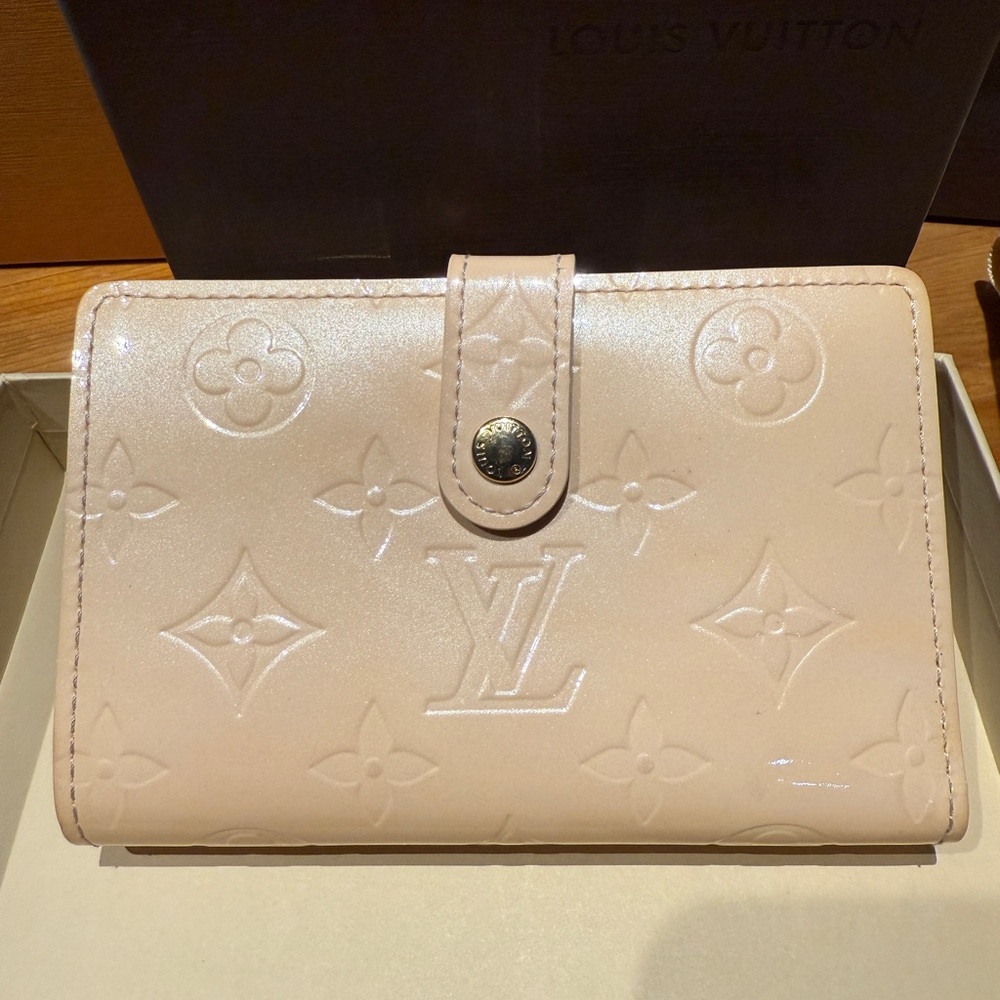 Louis Vuitton Vernis Kisslock Wallet